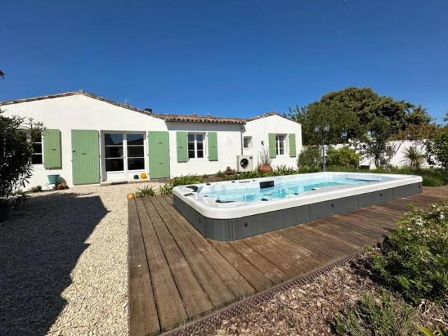 Villa 168 m² avec jardin, spa et garage – à 500 m de la plage – Rivedoux Plage