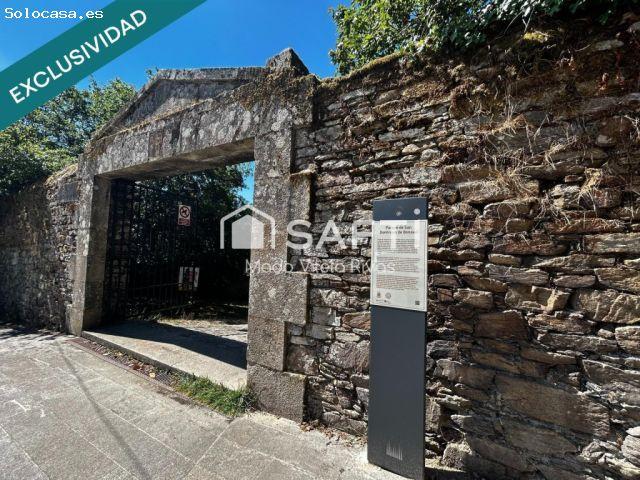 Un hogar con jardín privado de 300m2 a un paseo del casco histórico de Santiago de Compostela