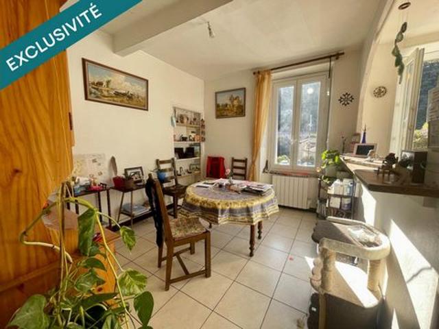 Un immeuble de rapport avec rentabilité immédiate et fort potentiel locatif au cœur de Saint Pons de Thomières
