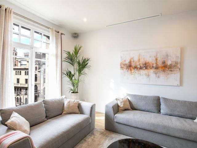 Un impresionante apartamento moderno con vistas al mar en el. 100m² Barcelona