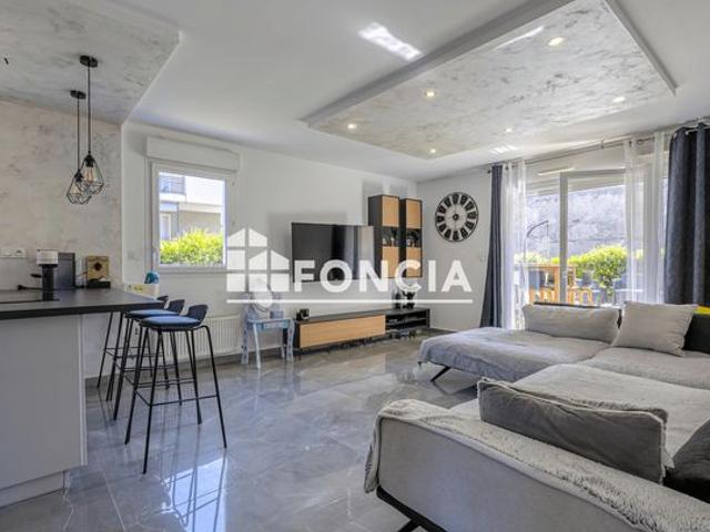 Un jardin à Poisy, appartement de type 3 avec parking et garage