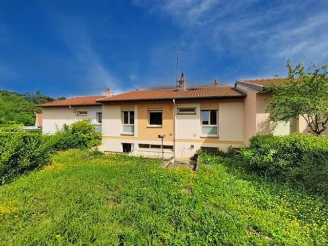 Un maison offrant un beau potentiel