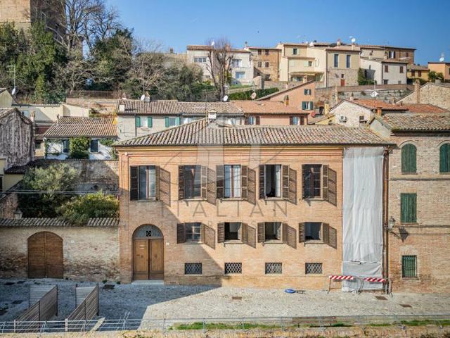 Un palazzo storico dalle infinite possibilità nel cuore dell. 900m² Santarcangelo di Romagna