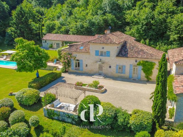 Un paradis caché au coeur de la nature 339m² Saint Clar