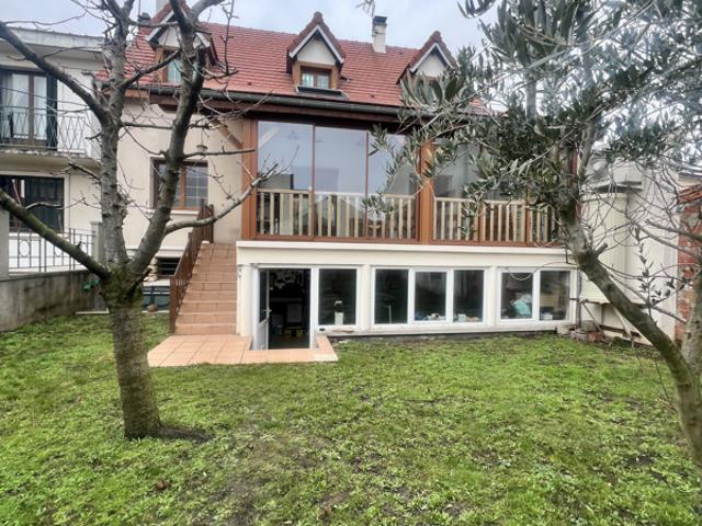 Un pavillon où il fait bon vivre 156 m2 de confort et de s