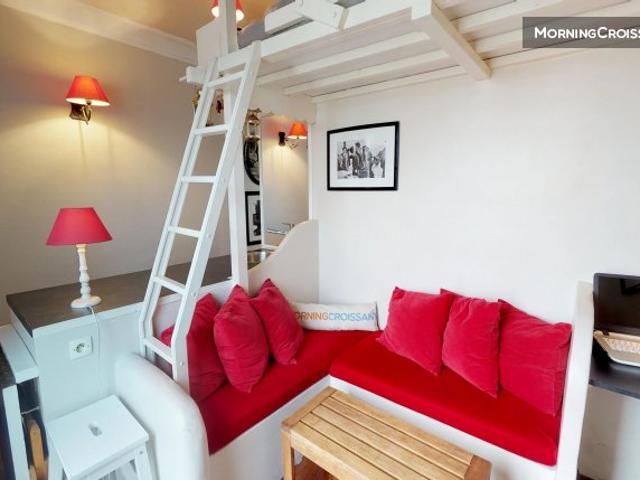 Un petit coin de Paris, avec balcon