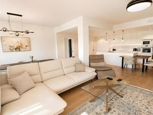 Un precioso apartamento, recientemente renovado con los más. 142m² San Pedro de Alcántara