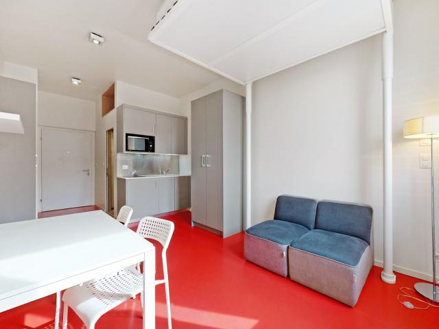 Un studio meublé Bon TL CHF 300.00 offert !