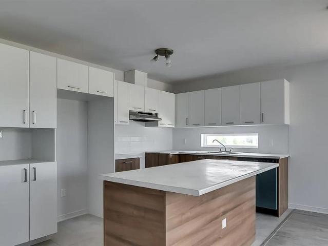 Unnamed Building Aylmer Super Appartement 3 Chambre