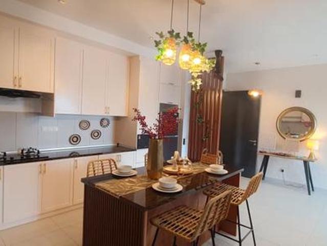 Uno Promenade Available for Rent