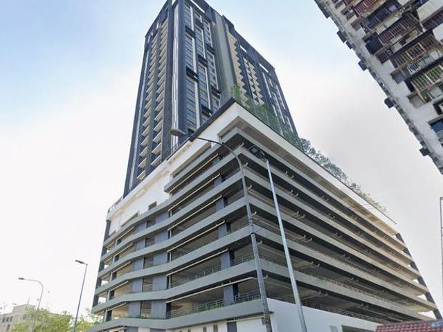 Uno Promenade Sg Besi Good Condition Hourse Below Market Price