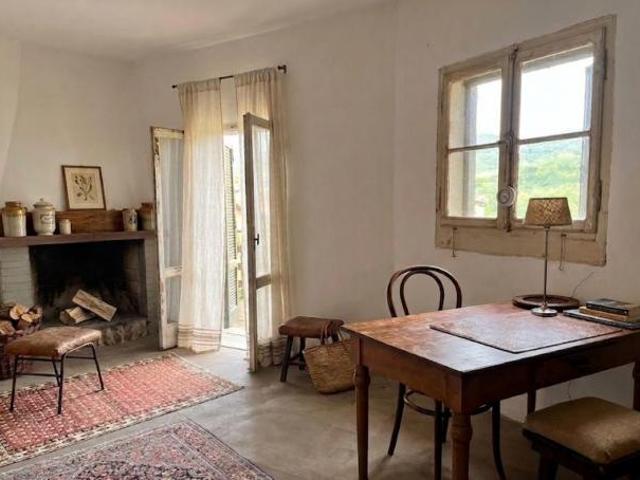 Un'oasi di quiete: la villa singola immersa nella natura che cercavi