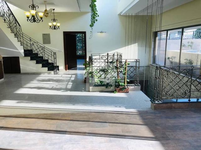 Unoccupied House Of 1 Kanal Is Available For sale In F 7