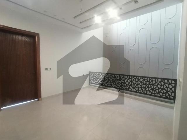 Unoccupied Prime Location House Of 10 Marla Is Available For rent In Wapda Town Phase 1 Block E