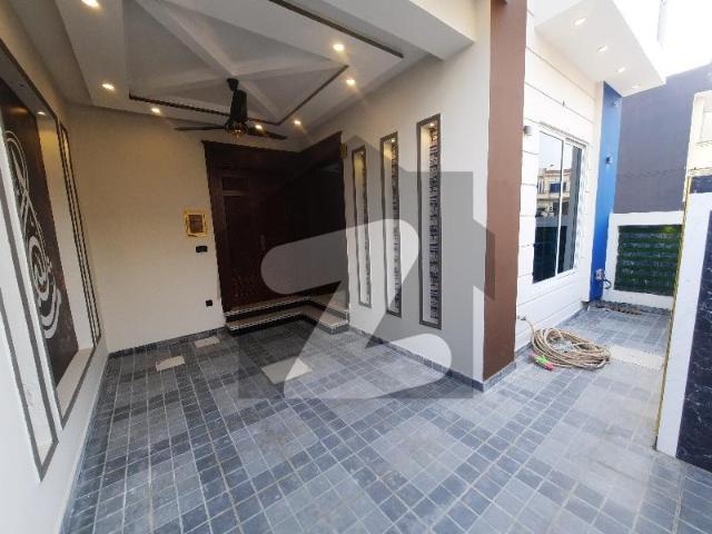 Unoccupied Prime Location House Of 5 Marla Is Available For sale In Citi Housing Scheme