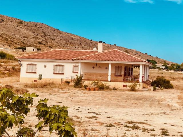 Una casa villa de 273 m² de muy alta calidad en venta en For. 273m² Fortuna