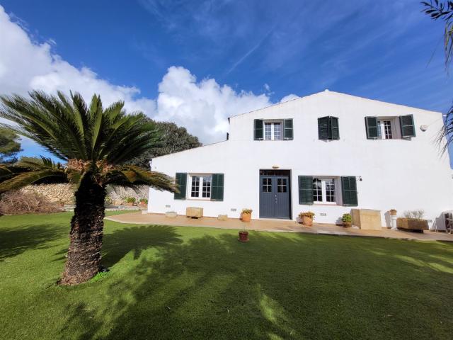 Una casa con alma, donde cada rincón cuenta una historia. 389m² Llucmaçanes