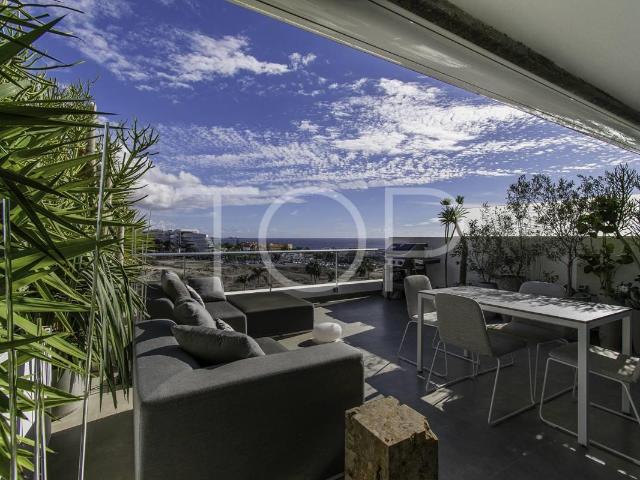 Piso de diseño con vistas al mar en Caleta Palms 107m² La Caleta