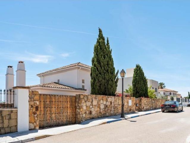 Una hermosa villa de 4 habitaciones en La Paloma, entre Sotogrande y La Duquesa