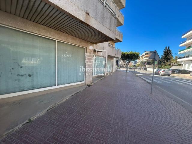 ¡Una oportunidad excelente! Local comercial y aparcamiento e. 498m² Santa Eulalia del Río