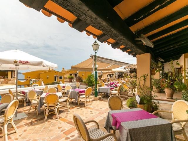 Una oportunidad para comprar un negocio exitoso: un restaura. 280m² Peguera