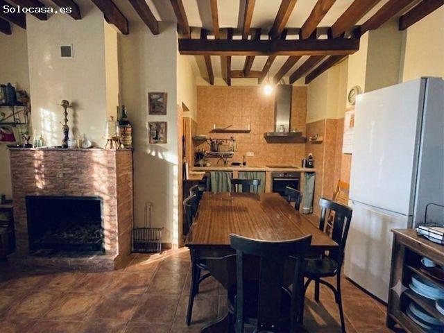 UNA VIVIENDA ÚNICA QUE COMBINA UBICACIÓN, ENCANTO Y POSIBILIDADES