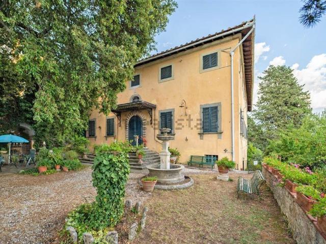 Una villa storica con vista sulle colline lucchesi! Inserito. 791m² Capannori