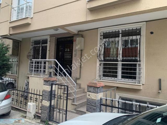 Ünalan Mah. Emar Avm Komşu Katta Tek Daire Satılık 3+1 170 M2