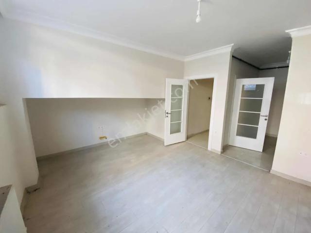 Ünalan Mah 2+1 Bahçe Katı Sıfır Daire