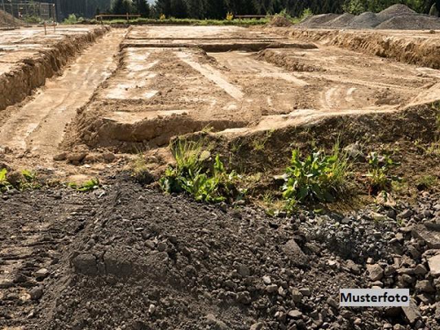 Unbebautes Grundstück/Bauplatz in ruhiger Wohnlage