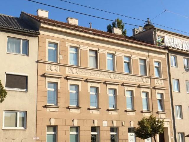 UNBEFRISTETER Altbau Garconniere!