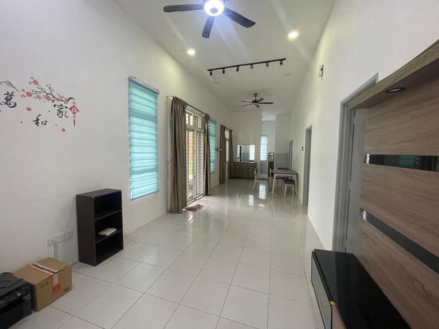 UNBLOCK VIEW Taman Putri Kulai Single Storey Corner 4BR 18ft Land