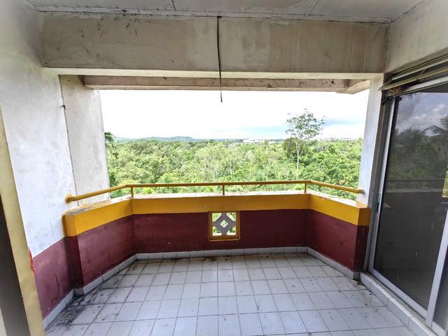 Unblocked TANJONG PUTERI RESORT Apartment for Sale