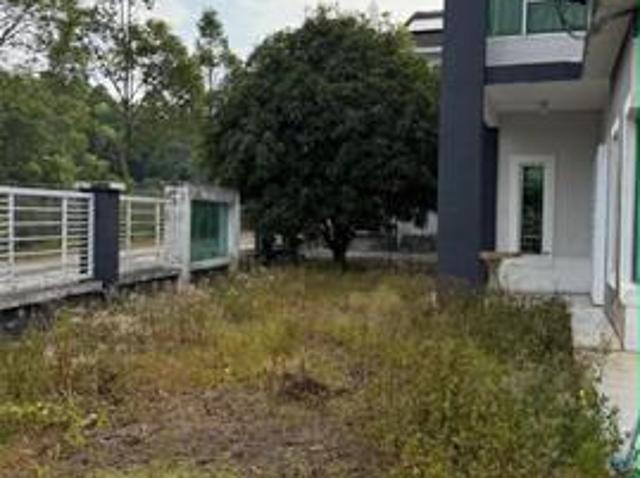 Under value Double Storey Corner lot In Sendayan Nusari Aman For Sale