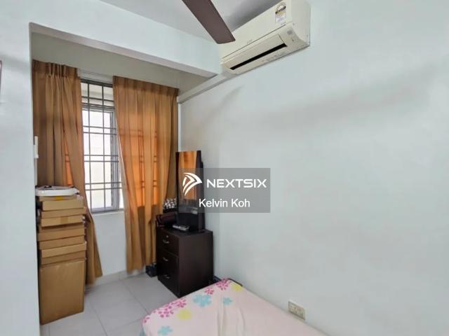Under Bank Vallue Angkasa Apartment 7th Floor with Elevator For Sale