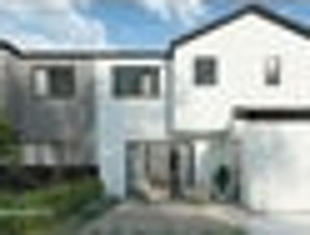 Under Construction Stylish Townhouse & Garage