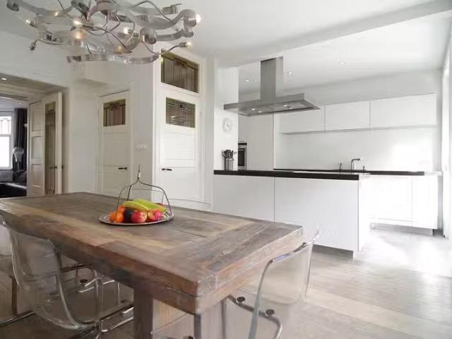 Under offer: Kinderdijkstraat 85H, 1079 GG Amsterdam