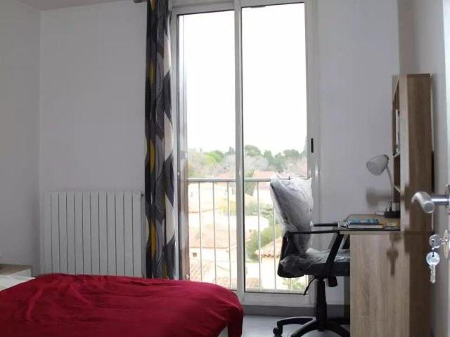Une chambre dispo dans belle coloc 62m²
