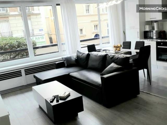 Une Chambre Proche Champs Elysees