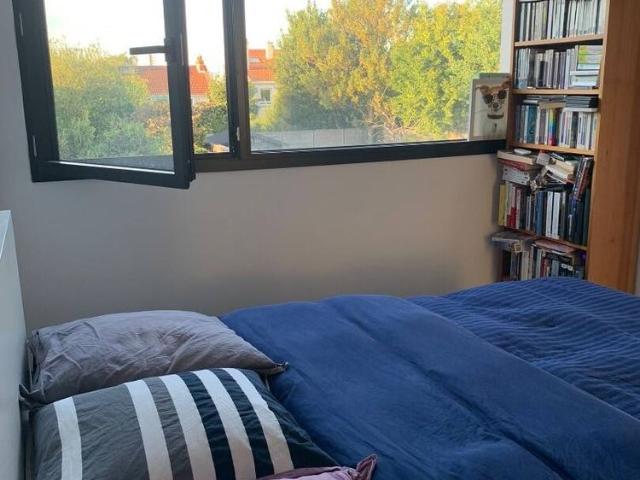 Une chambre Rond Point de Paris