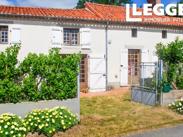 Une charmante maison indépendante de trois chambres avec jardin attenant