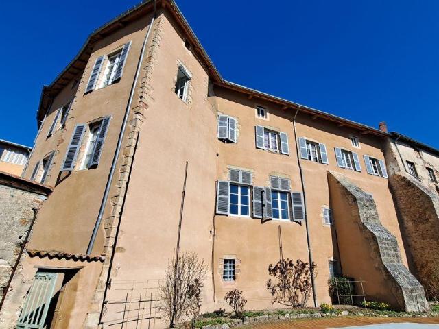 Une aile XVIIe du monastère de sauxillanges. 494m² Sauxillanges