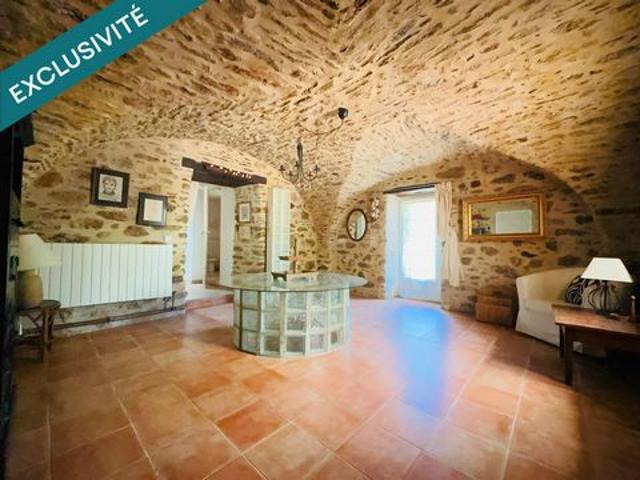 Une authentique maison en pierre aux volumes exceptionnels, dans un cadre naturel préservé au cœur du Haut Languedoc