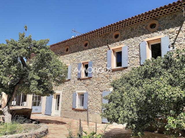 Une bastide de caractère au coeur de la Provence