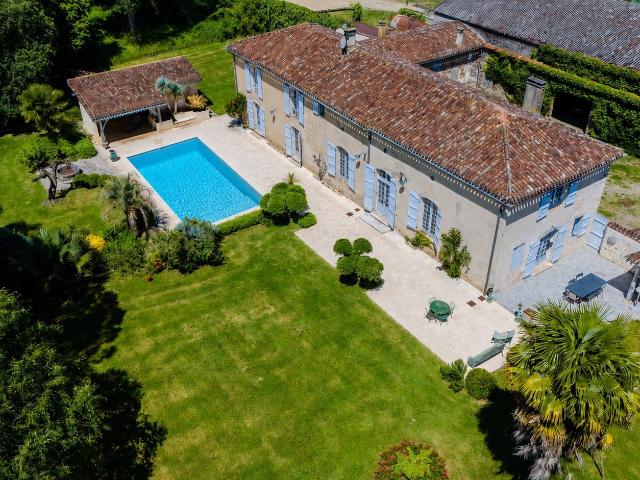 Une belle demeure de campagne entre Agen et Nérac 356m² Agen