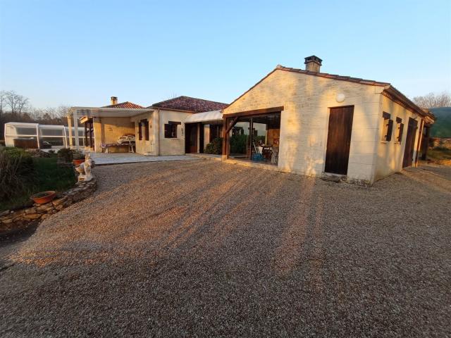 Une belle maison avec un grand terrain 111m² Saint Avit de Vialard