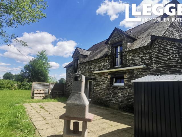 Une jolie maison individuelle en pierre, 3 ch+2 WC, au bord de la rivière et un village très recherché!