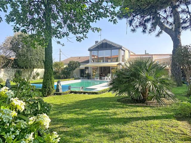 Une Oasis Confidentielle au Cœur de La Rochelle