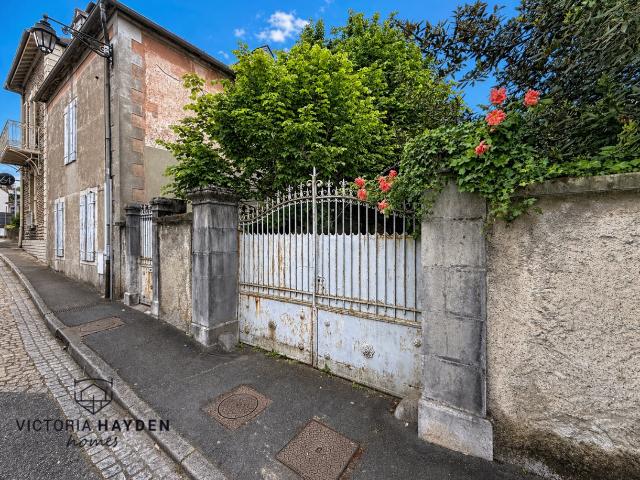 Une opportunité patrimoniale rare au cœur de Lescar 237m² Lescar
