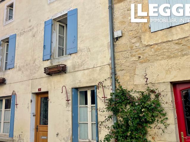 Une opportunité rare d’acquérir une charmante maison de ville au cœur du village de Villefranche du Perigord